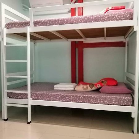 My Little Home Hostel Bangkok Exterior foto