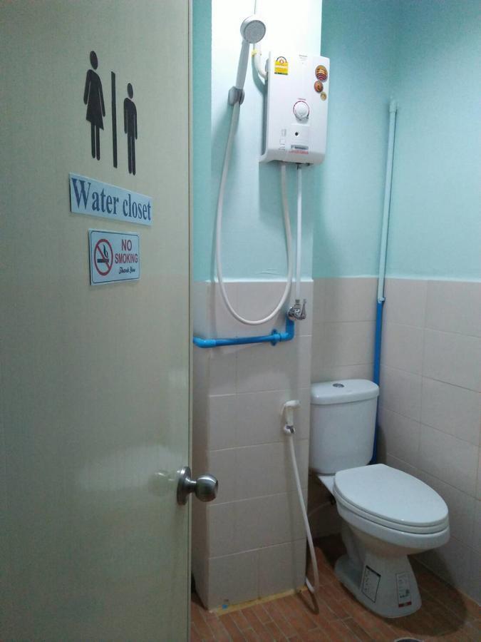 My Little Home Hostel Bangkok Exterior foto